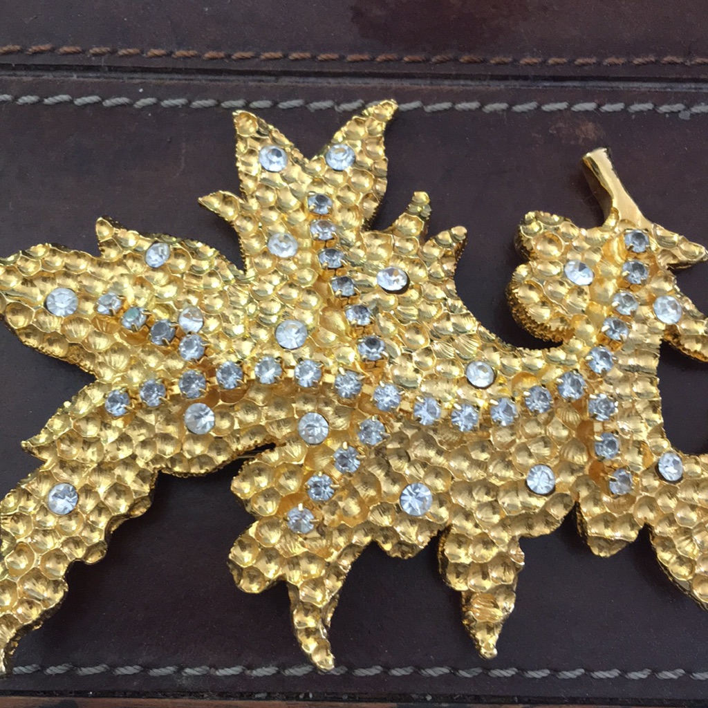 Vintage Natori Gold Leaf Rhinestone Brooch